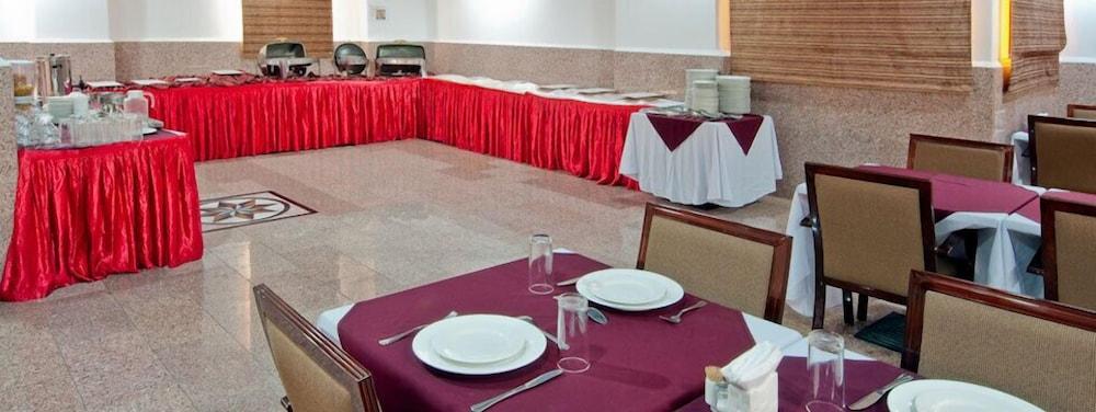 La Villa Hotel Ad-Dauha Zewnętrze zdjęcie
